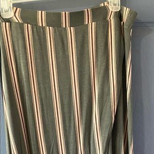 Charlotte Russe Maxi skirt